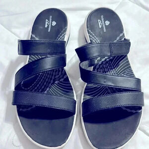 Cloudsteppers By Clarks Sunmaze Triple Strap Summery Sandals size 11